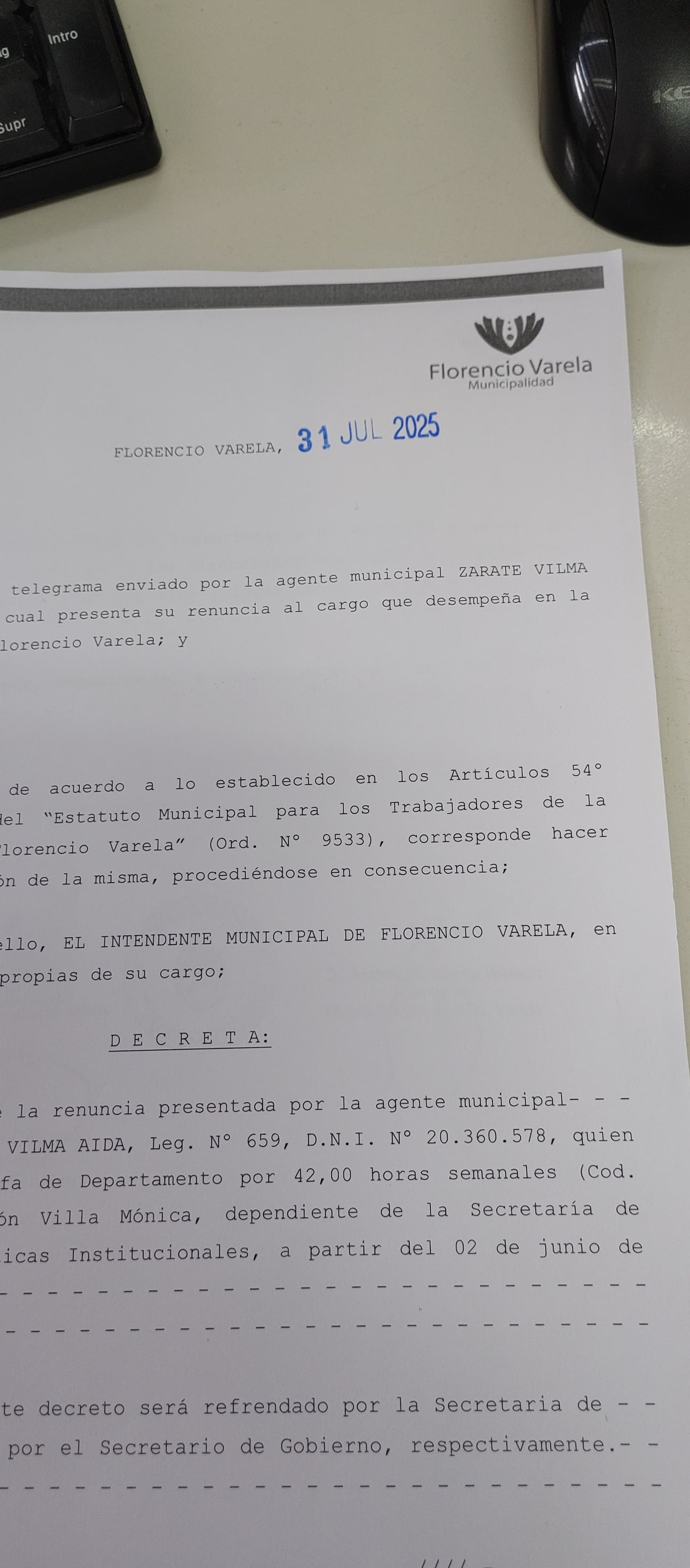 Paso 1: Verificación del artículo de refrendación para asegurar que coincida con la firma y el registro.