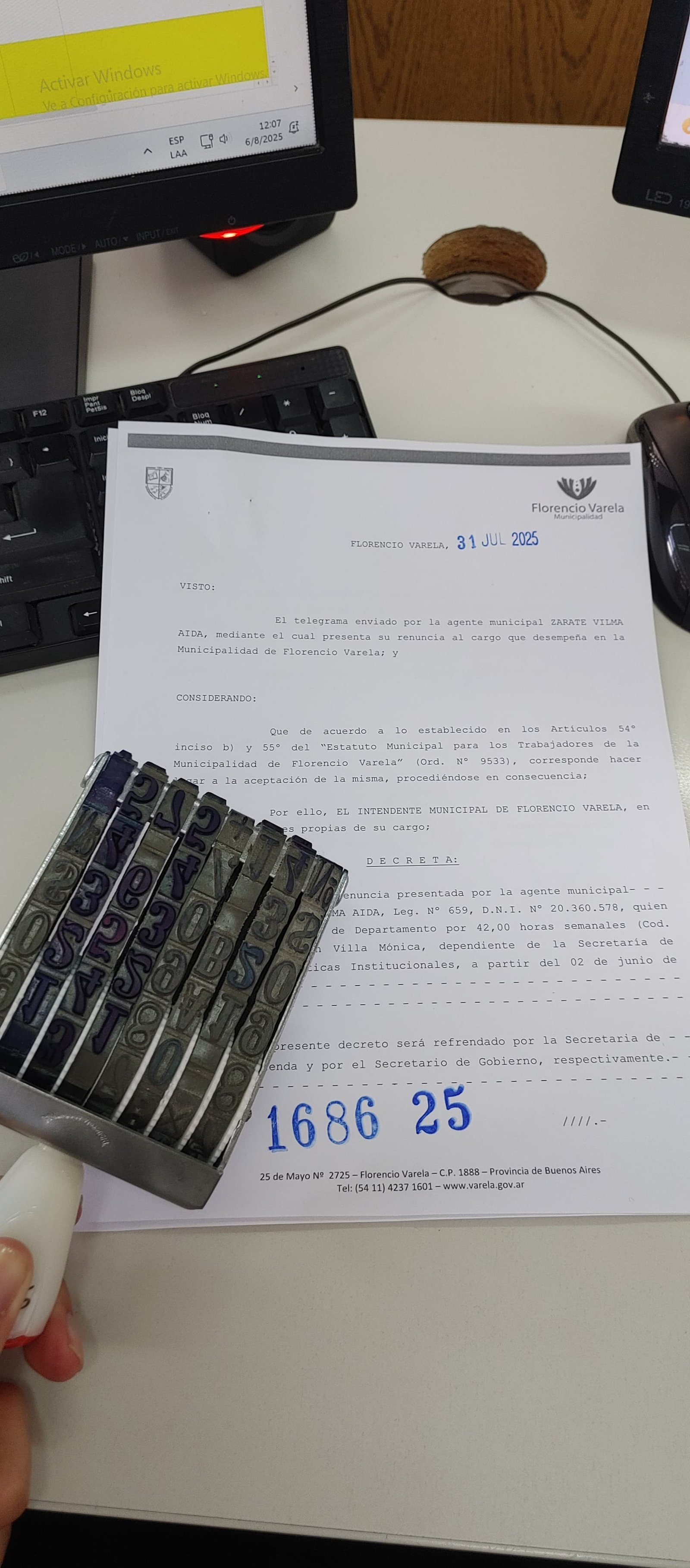 Paso 2: Colocación del sello con la fecha de registro.